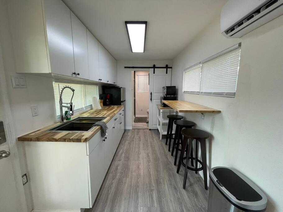 1Bed 1Bath Container Home Centrally Located Cypress Gardens Extérieur photo