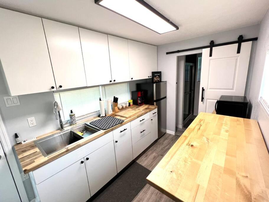 1Bed 1Bath Container Home Centrally Located Cypress Gardens Extérieur photo