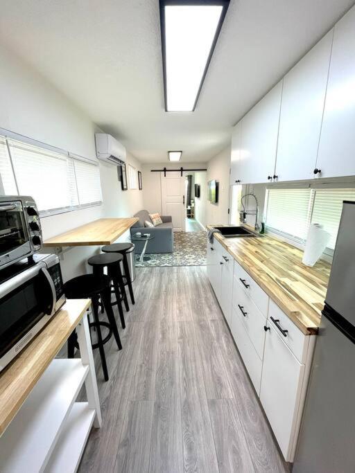 1Bed 1Bath Container Home Centrally Located Cypress Gardens Extérieur photo