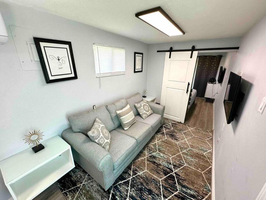 1Bed 1Bath Container Home Centrally Located Cypress Gardens Extérieur photo